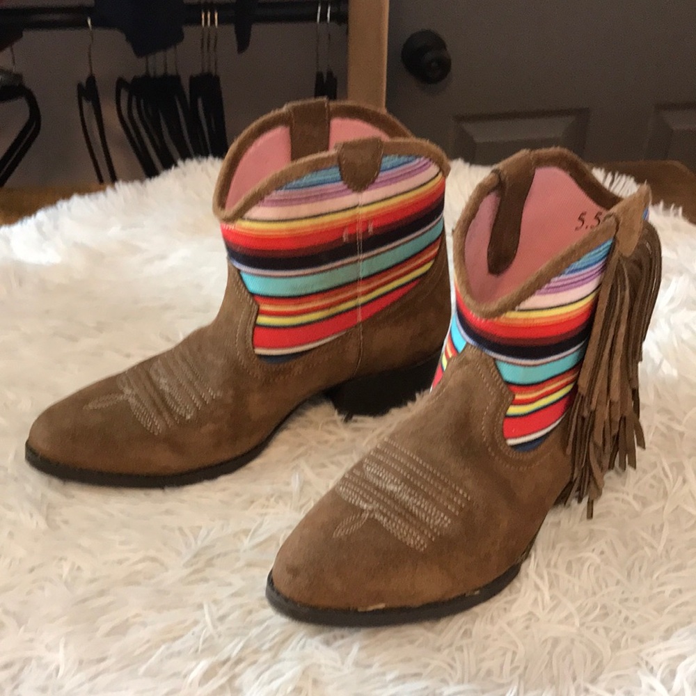 Aristotle Kids Duchess Fringe Short Boot